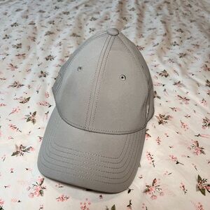 [NEW] Pony back Grey Hat Everyday Fit